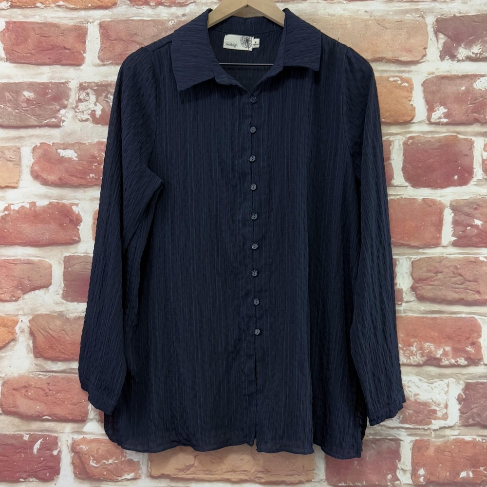 Everleigh Shirt Women's Medium Blue Crinkle Button Front Top Long Sleeves